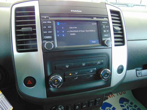 Used 2015 Nissan Xterra PRO-4X AWD/4WD image 22