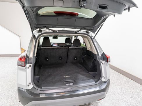 Used 2023 Nissan Rogue SV image 29