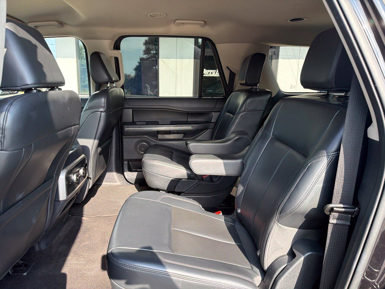 Used 2023 Ford Expedition Max XLT RWD image 4