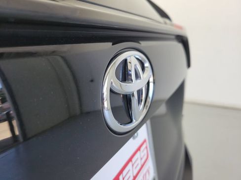 Used 2025 Toyota RAV4 XLE FWD image 10