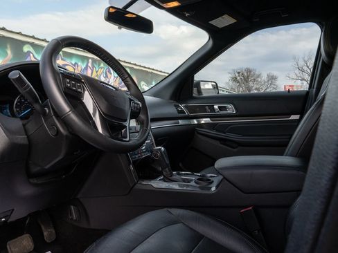 Used 2018 Ford Explorer Limited FWD image 14