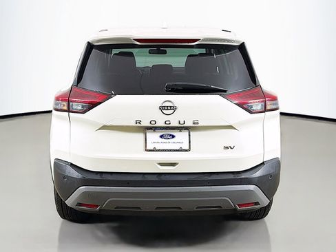 Used 2023 Nissan Rogue SV FWD image 10