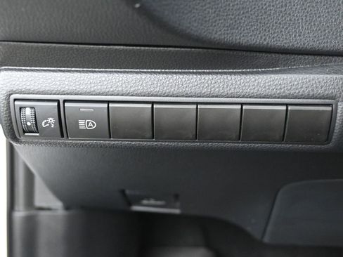 Used 2025 Toyota Corolla LE image 11