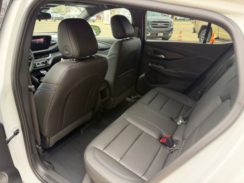 New 2026 Buick Envista Sport Touring image 5