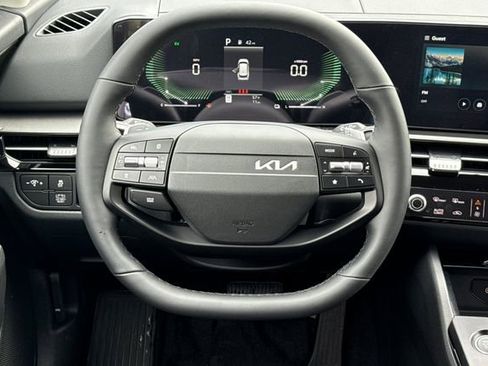 New 2026 Kia Sportage LX image 17