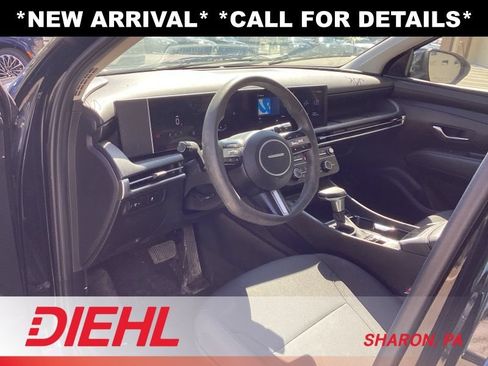 Used 2025 Hyundai Tucson SE FWD image 10