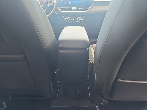 Used 2025 Chevrolet TrailBlazer LT w/ Convenience Package image 24