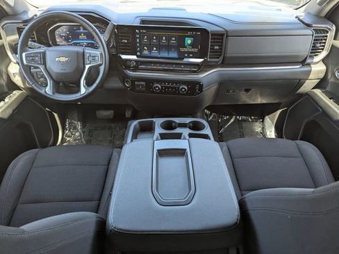 Used 2025 Chevrolet Silverado 1500 LT image 13