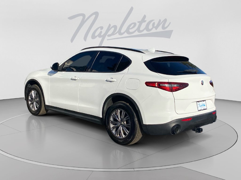 Used 2022 Alfa Romeo Stelvio Sprint RWD image 3