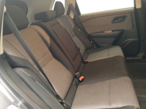 Used 2022 Nissan Rogue S FWD image 19