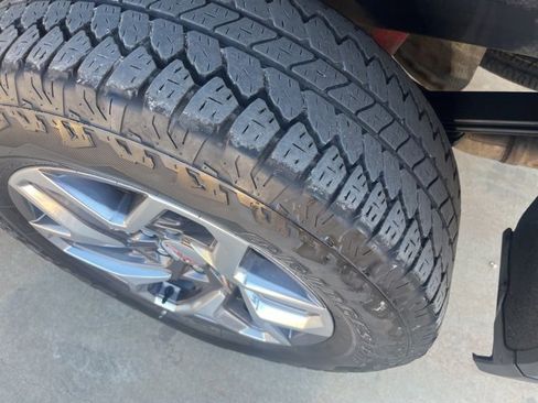 Used 2024 GMC Sierra 1500 SLT image 8