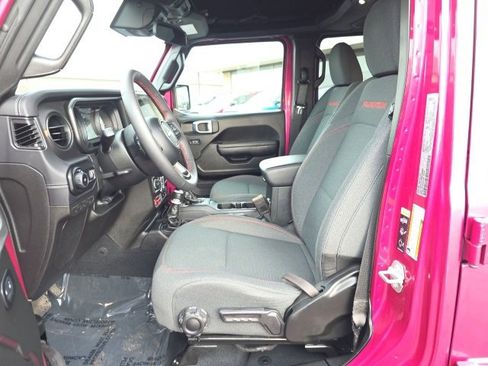 Used 2024 Jeep Wrangler Unlimited Rubicon image 12