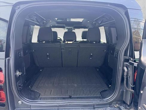 Used 2025 Land Rover Defender 110 S AWD/4WD image 5