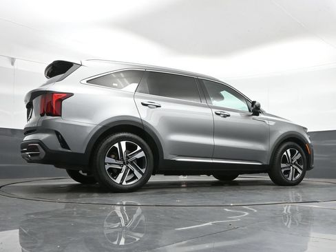 Used 2023 Kia Sorento EX AWD/4WD image 43