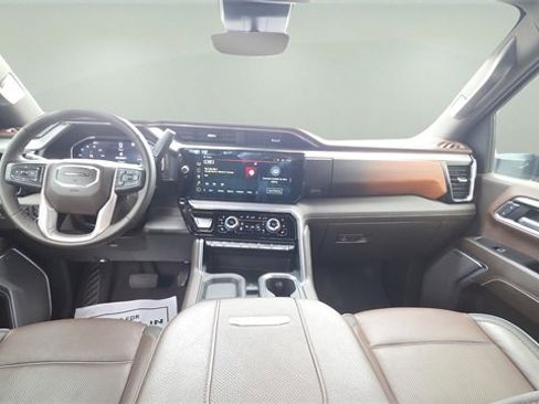 Used 2025 GMC Sierra 2500 Denali w/ Technology Package image 26