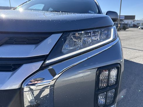 Used 2025 Mitsubishi Outlander Sport ES image 10