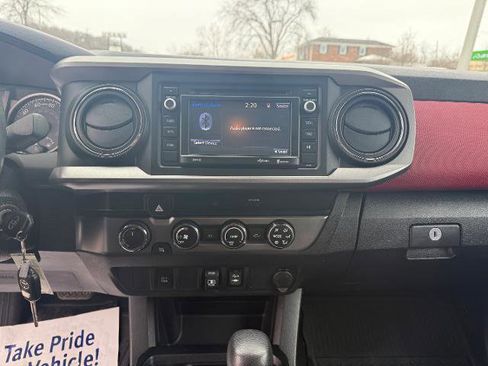 Used 2019 Toyota Tacoma SR5 image 14