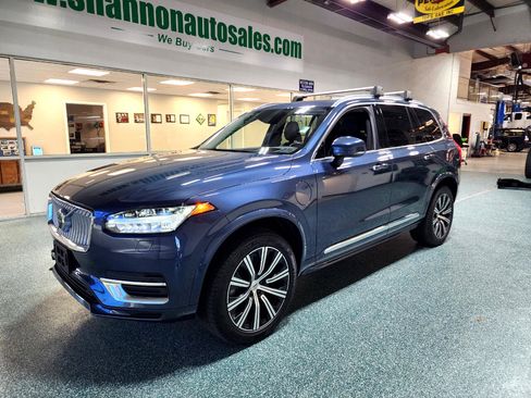 Used 2021 Volvo XC90 T8 Inscription image 2
