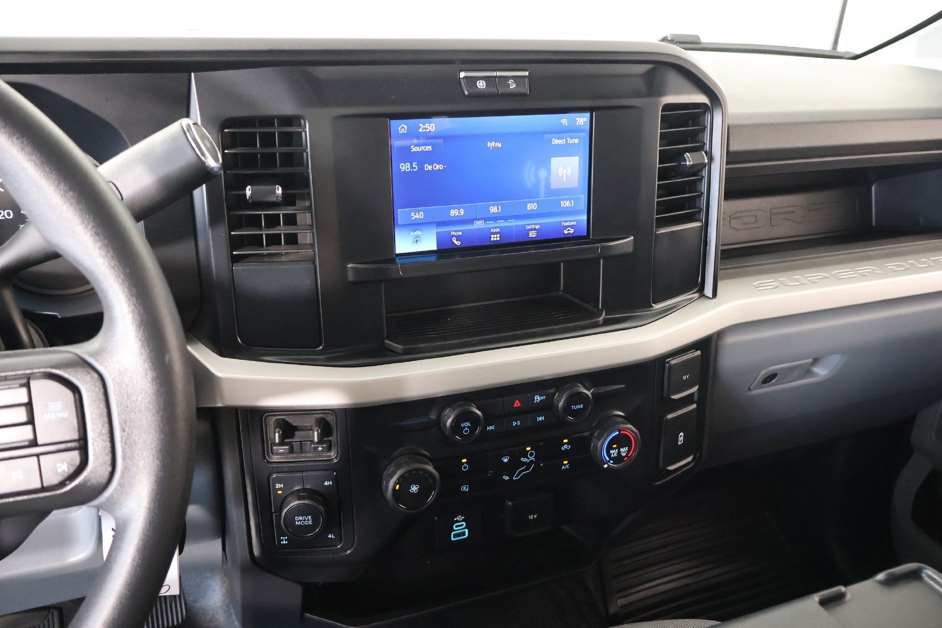 Used 2025 Ford F350 XL w/ FX4 Off-Road Package AWD/4WD image 5