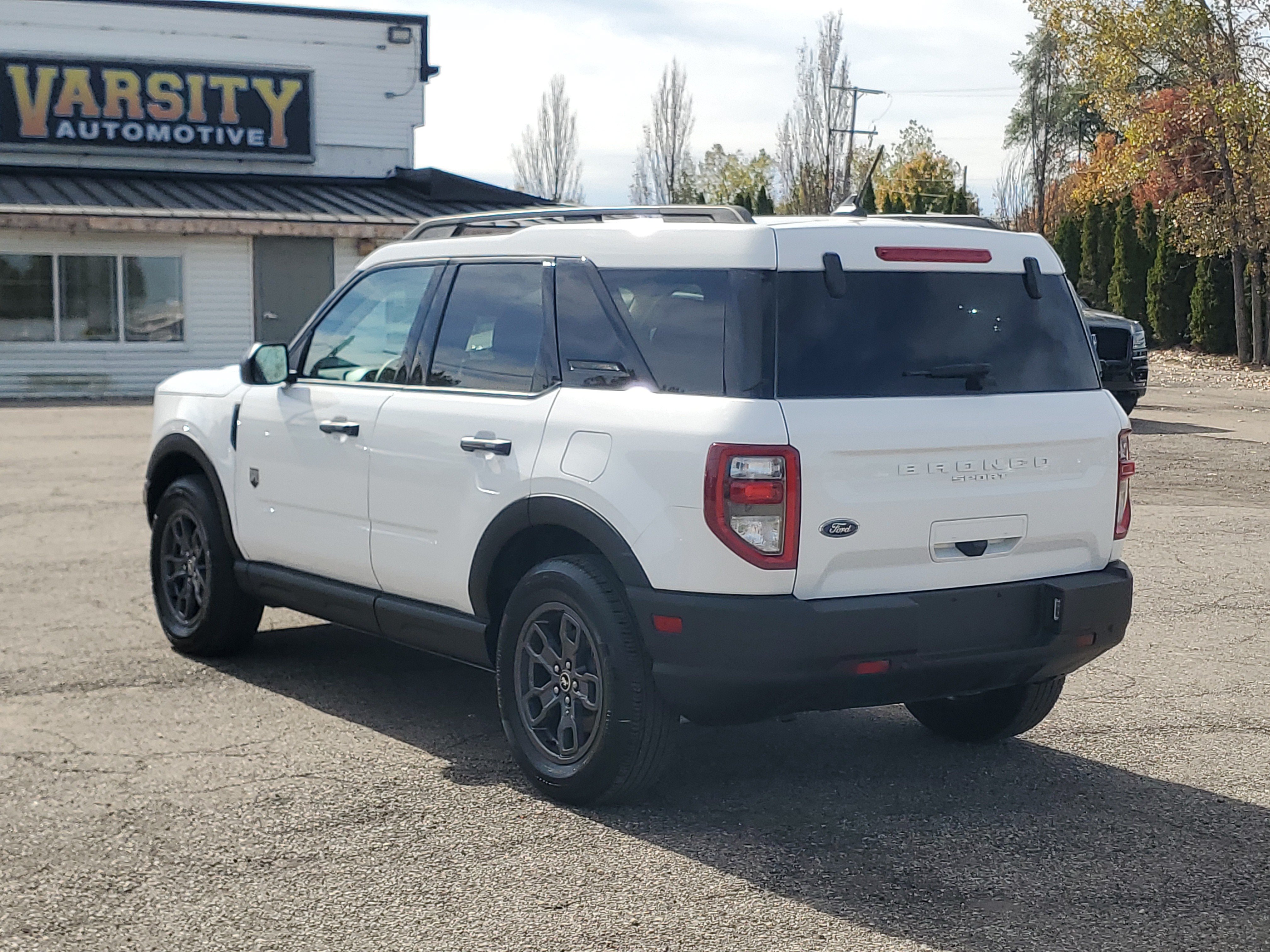 Used 2024 Ford Bronco Sport Big Bend w/ Convenience Package AWD/4WD image 4