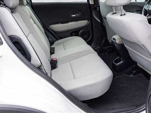 Used 2021 Honda HR-V LX image 25