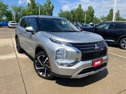 Used 2023 Mitsubishi Outlander SE
