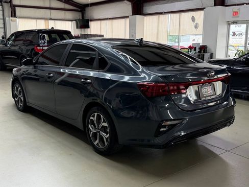 Used 2020 Kia Forte LXS FWD image 4