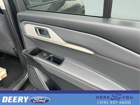 New 2026 Ford Explorer Active image 15