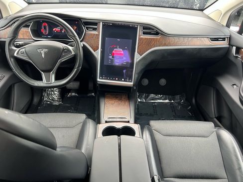 Used 2016 Tesla Model X 90D image 22
