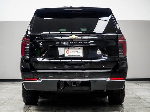 Used 2025 Chevrolet Suburban LT AWD/4WD image 12