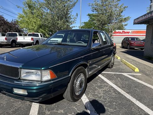Used 1993 Chrysler LeBaron Landau FWD image 13