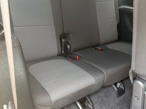 Used 2020 Chevrolet Traverse LS FWD image 14