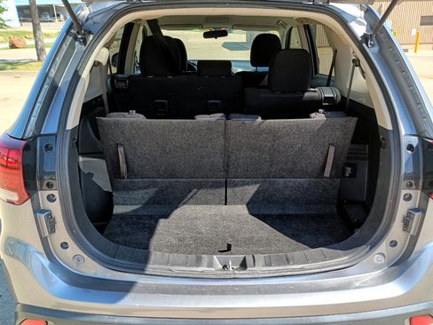 Used 2018 Mitsubishi Outlander ES image 6