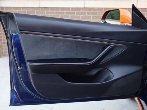 Used 2018 Tesla Model 3 Long Range RWD image 12