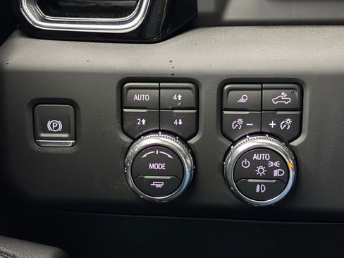 New 2025 GMC Sierra 2500 Denali w/ Denali Reserve Package image 26