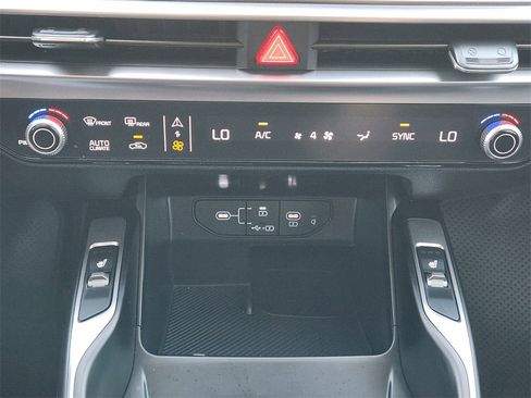 New 2025 Kia Sorento S image 14