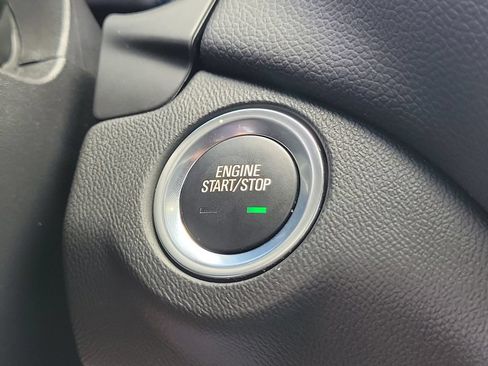 Used 2022 Chevrolet Equinox LT FWD image 24