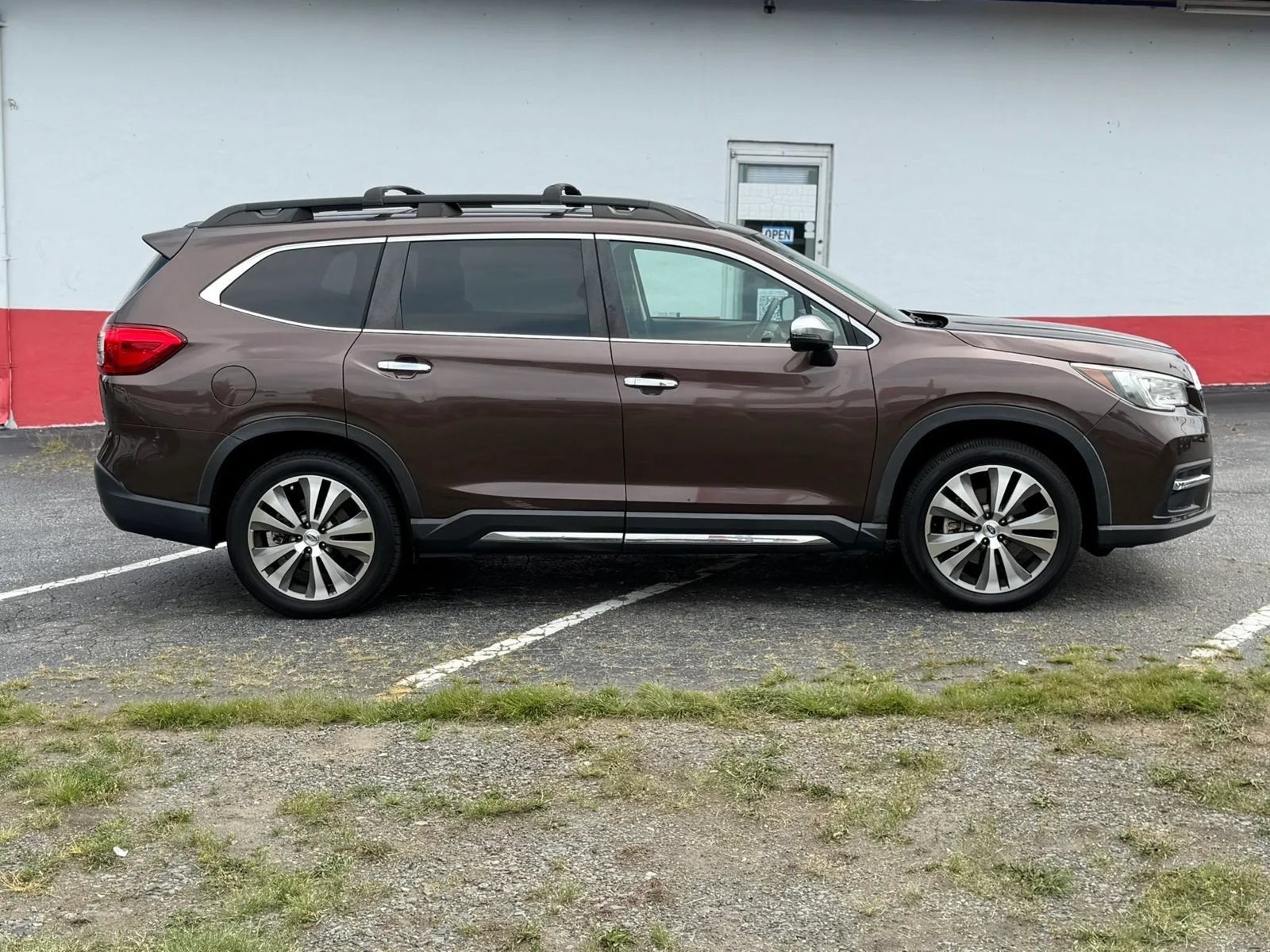 Used 2020 Subaru Ascent Touring w/ Popular Package #3 AWD/4WD image 4