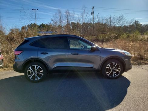 Used 2022 Ford Escape SEL w/ SEL Stealth AWD Package image 2