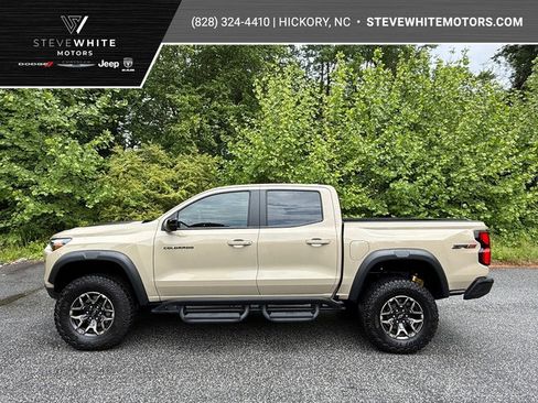 Used 2024 Chevrolet Colorado ZR2 w/ ZR2 Convenience Package III AWD/4WD image 1