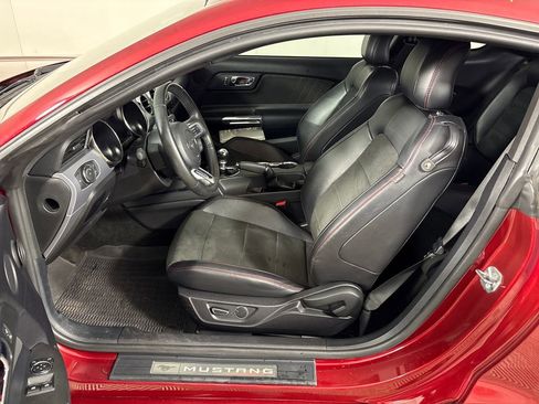 Certified 2017 Ford Mustang GT Premium RWD image 31