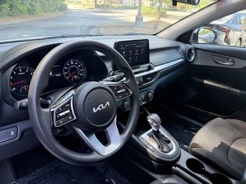 Certified 2024 Kia Forte LXS w/ LXS Technology Package FWD image 15