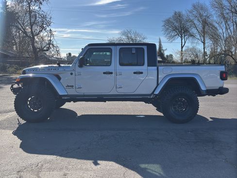 Used 2022 Jeep Gladiator Sport AWD/4WD image 18