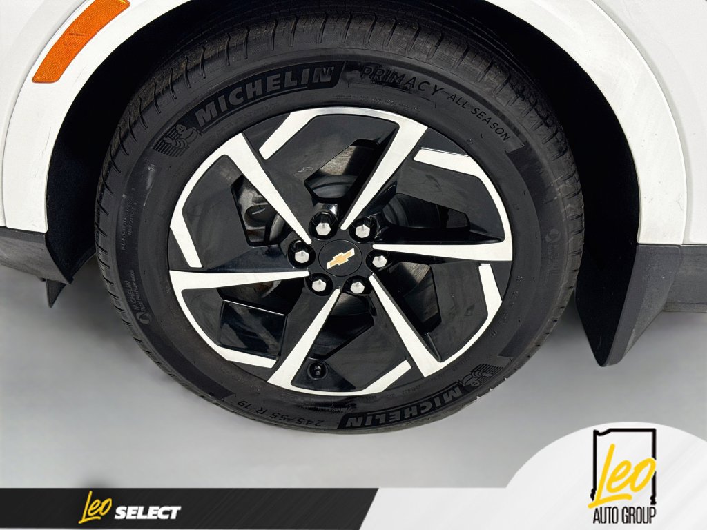 Used 2024 Chevrolet Equinox EV LT w/ LPO, Interior Storage Package FWD image 33