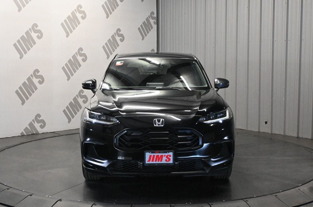 Used 2023 Honda HR-V Sport image 2