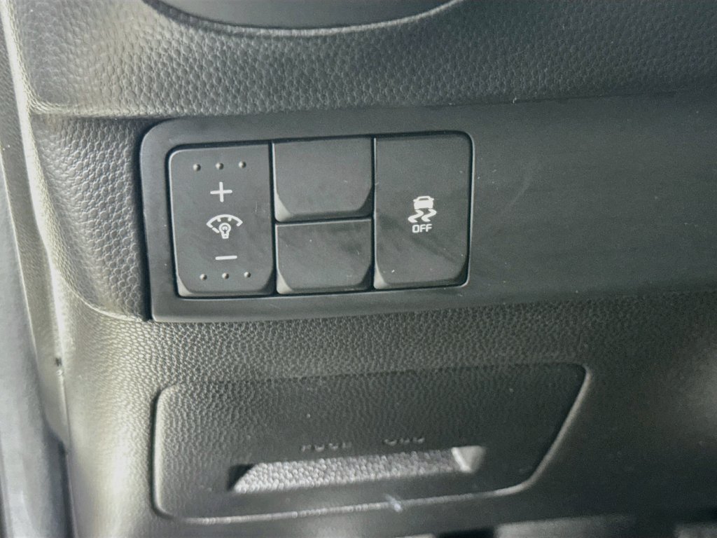 Used 2016 Kia Soul ! FWD image 19