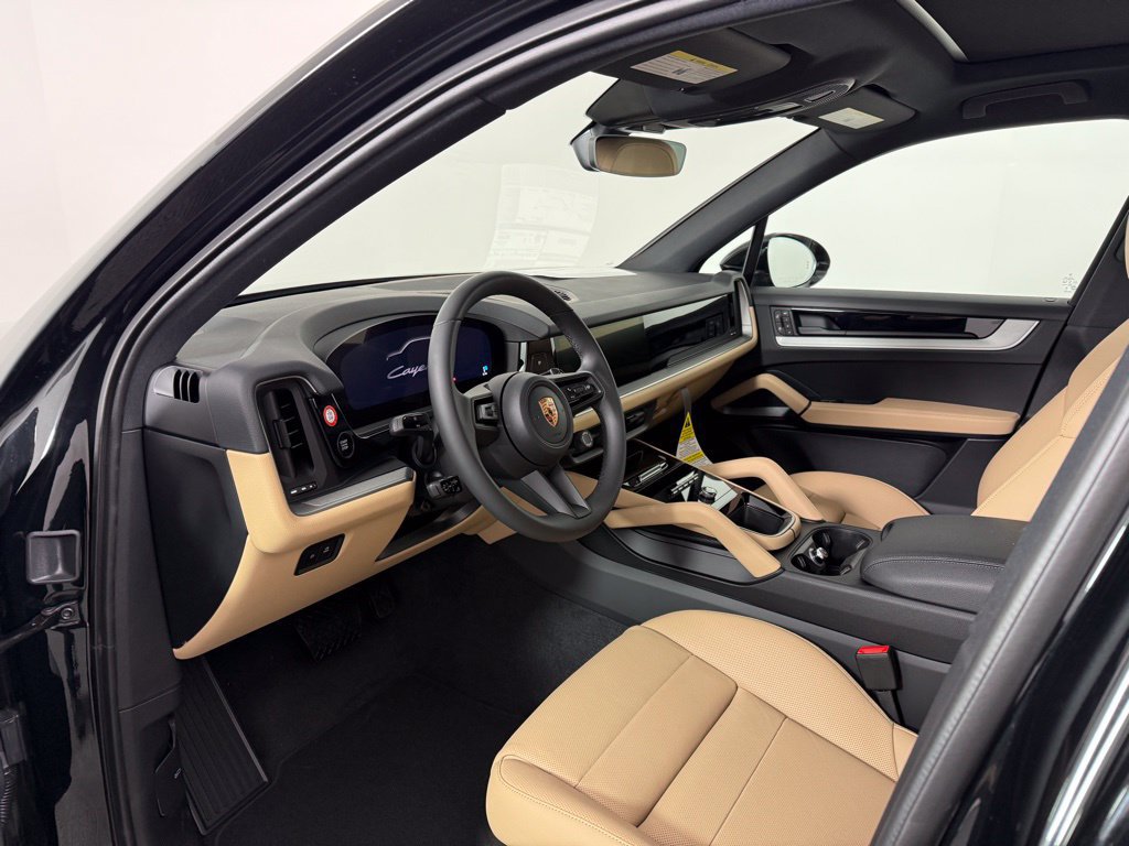 Certified 2026 Porsche Cayenne AWD/4WD image 4