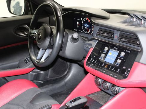 Used 2024 Nissan Z Performance w/ Floor Mat Package image 22