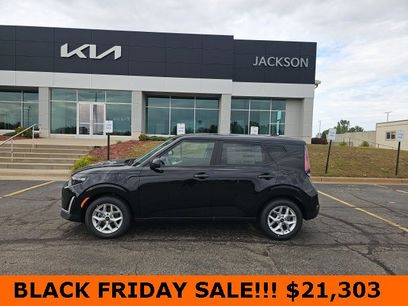 New 2025 Kia Soul LX w/ LX Technology Package