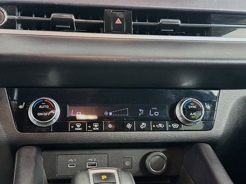 Used 2024 Mitsubishi Outlander SE image 23